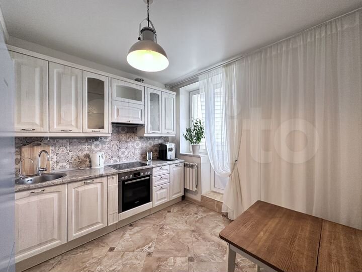 1-к. квартира, 38 м², 8/17 эт.