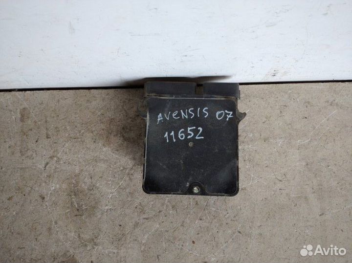 Блок управления форсунками. Toyota Avensis II