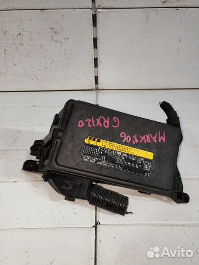 Блок предохранителей toyota mark X GRX120 4grfse