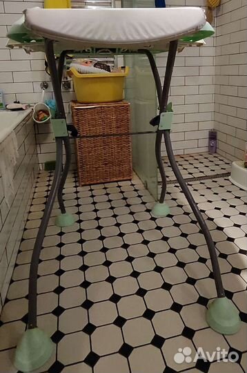 Пеленальный столик и ванночка Beaba