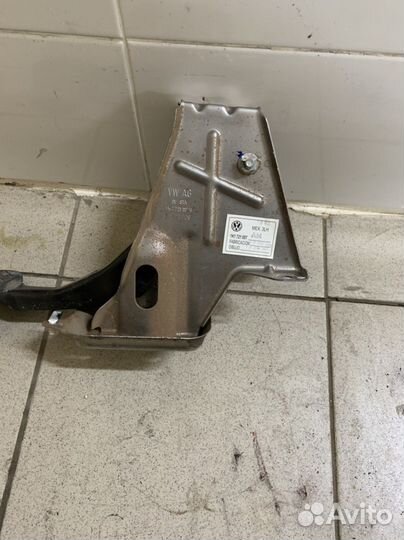 Педаль тормоза на volkswagen jetta