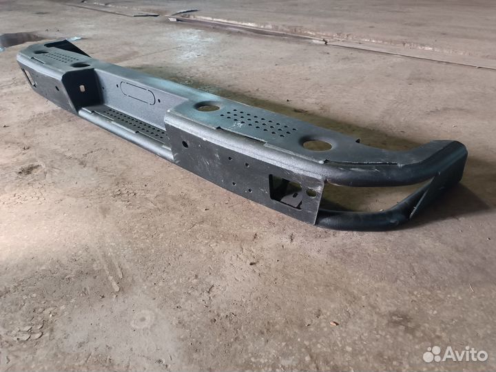 Бампера на toyota tundra