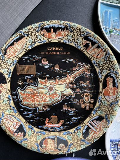 Сувенирные тарелки из разных стран