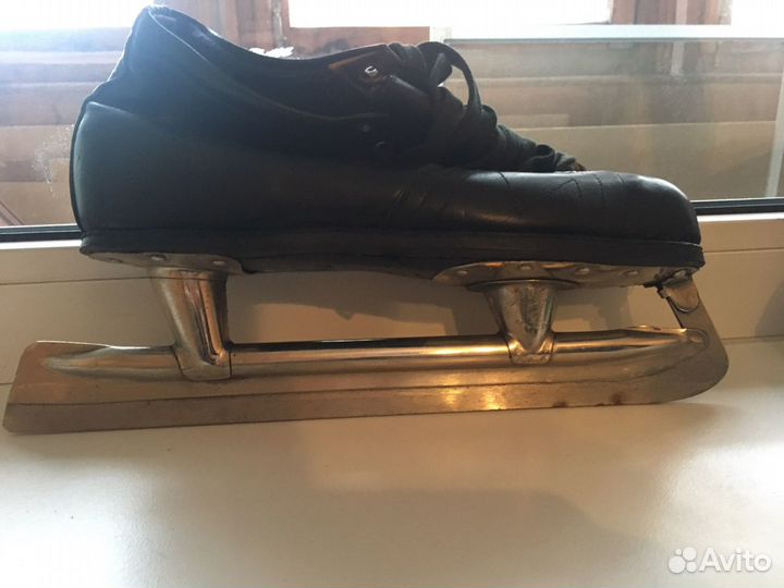 Коньки хоккейные 39 размер с чехлами