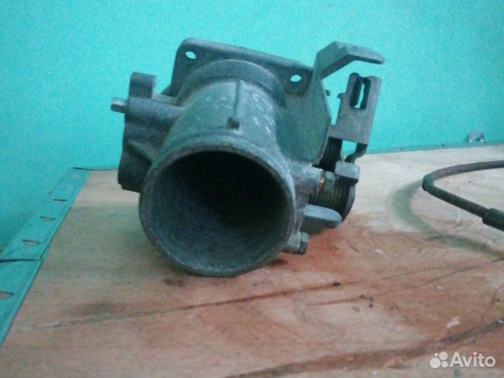 Дроссельная заслонка BMW E 36, 1.8