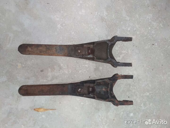 Вилка сцепления Мицубиси Лансер 9