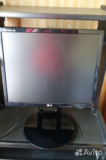 Монитор LG Flatron L1982 U-BF