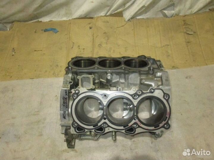 Блок цилиндров Nissan Pathfinder R52