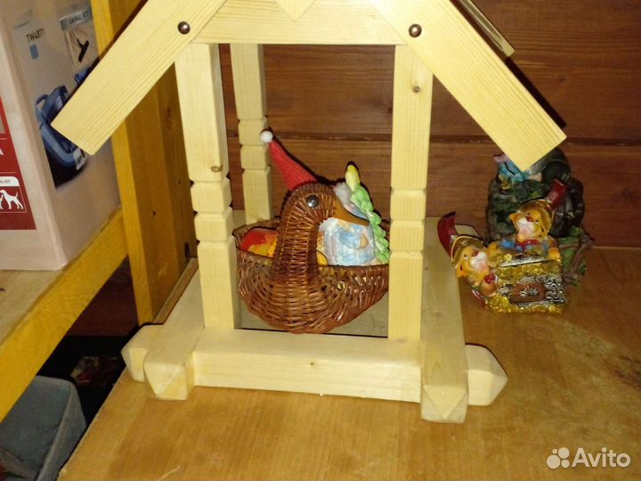 Кормушка для птиц из дерева