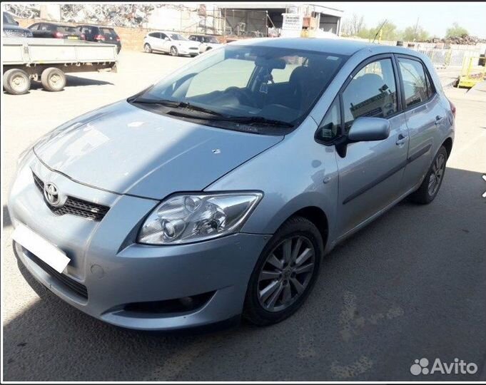 Разбор на запчасти Toyota Auris E15