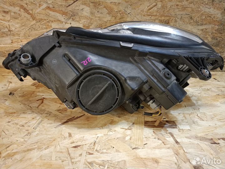 Фара ксенон правая Mercedes E W212