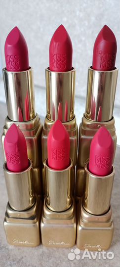 Матовая помада guerlain Kiss Kiss