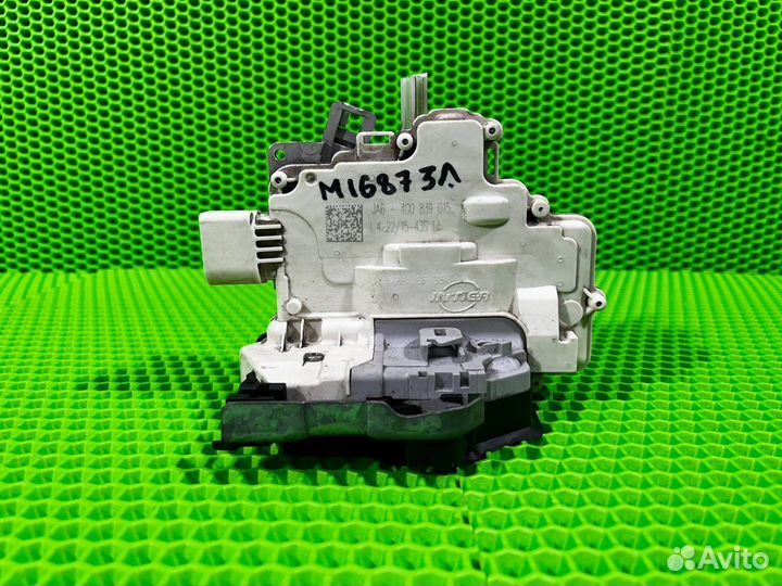 Замок двери задний левый Volkswagen Touareg FL