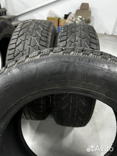 Tigar SUV Winter 215/65 R17