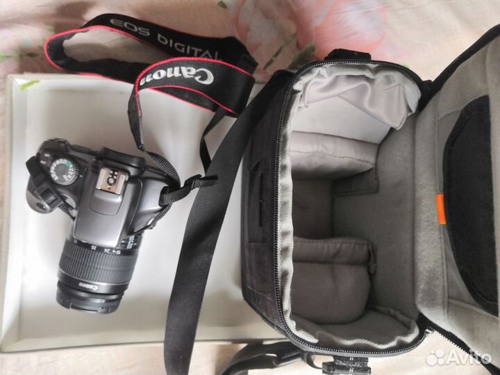 Зеркальная камера Canon EOS 1100D