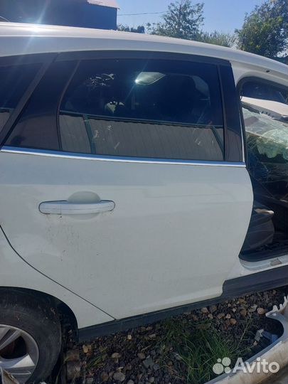 Дверь задняя правая Ford focus 3 хэтч