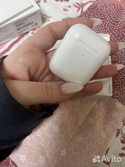 Беспроводные наушники apple airpods 1