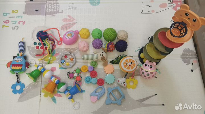 Игрушки для малышей пакетом