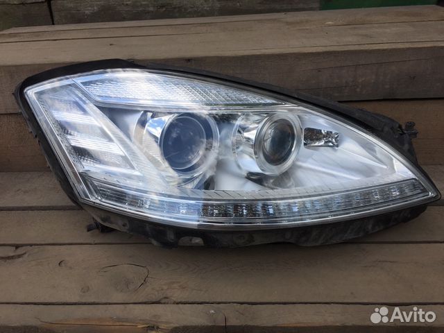 Мерс 2011 год. A 221 826 01 58. Правая фара рестайлинг 221 мерседес. Фара на мерседес 221. Фара на мерседес 221.