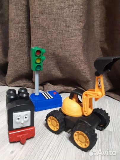 Игрушки для мальчика/поезда,трансформеры, хотвилс