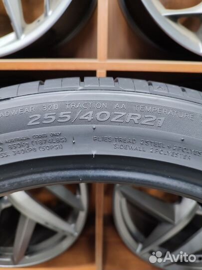 Hankook Ventus S1 Evo3 SUV K127A 255/40 R21 и 285/35 R21 105Y