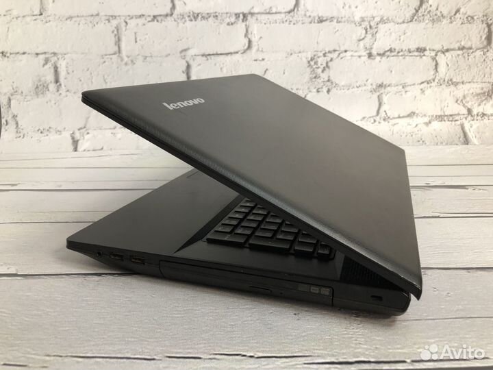 Игровой ноутбук 17.3 дюймов Intel Core i7