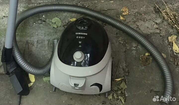 Пылесос Samsung—не работает
