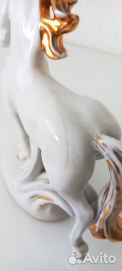 Фарфоровая лошадь