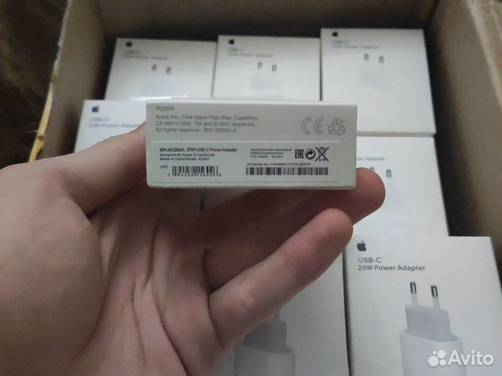 Блок питания для iPhone 20W