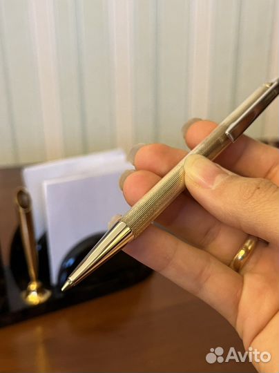 Серебряная ручка