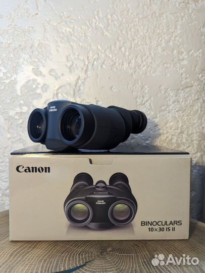 Бинокль Canon 10x30 IS II