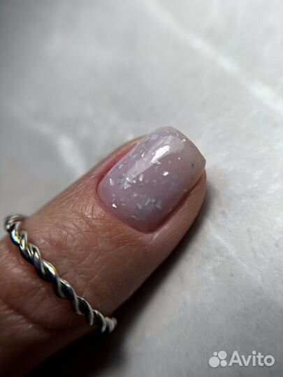 Модель на маникюр