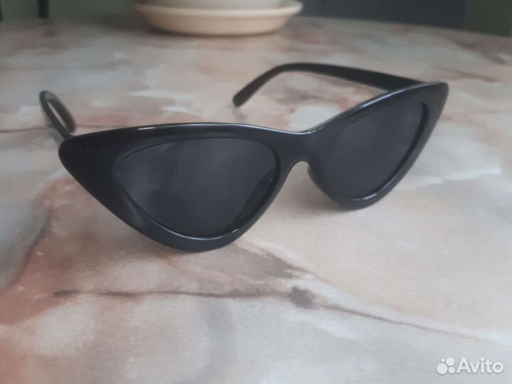 Очки черные кошачий глаз