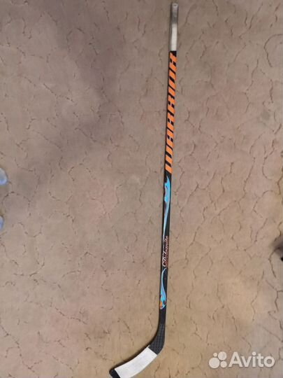 Клюшка хоккейная