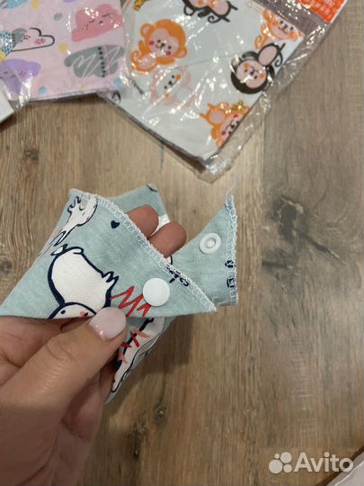 Слюнявчики новые