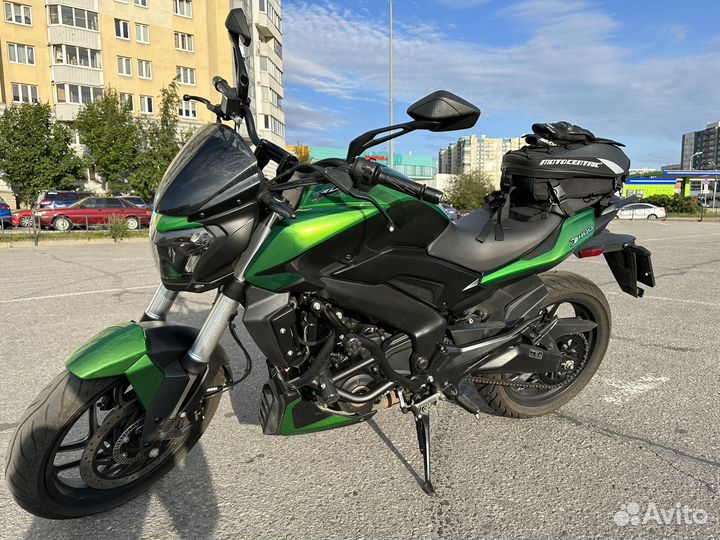 Мотоцикл Bajaj Dominar 400