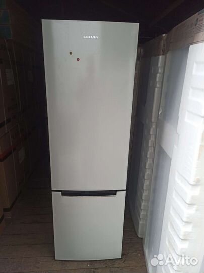 Холодильник Leran. Отличное состояние