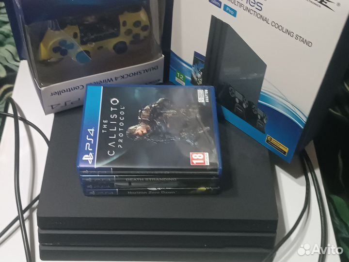 Sony playstation 4 PS4 pro