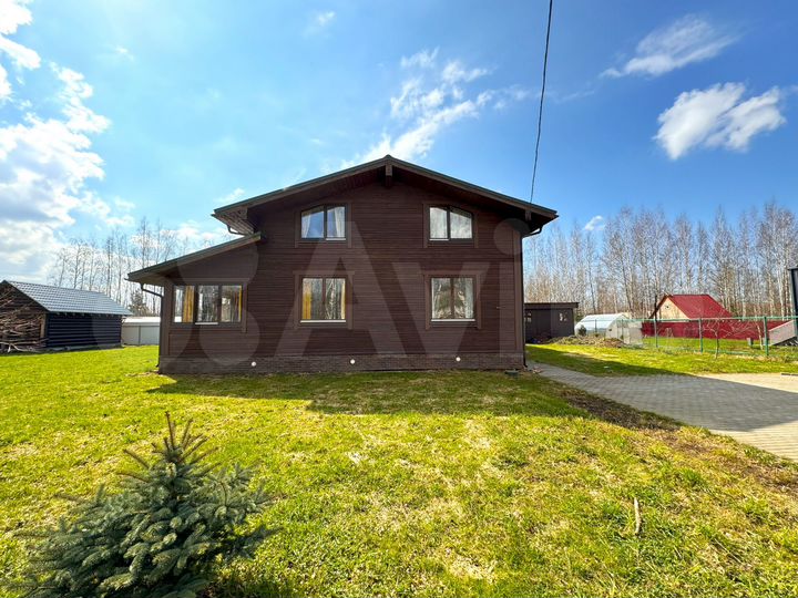 Дом 250 м² на участке 12 сот.