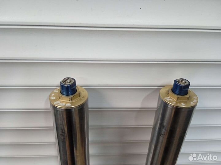 Suzuki gsx r 600 k1-k3. Вилка. Перья