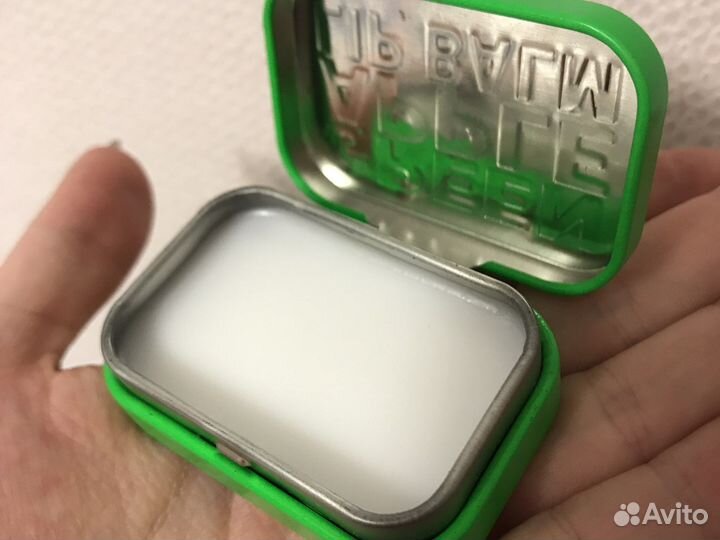 Бальзам hm для губ новый