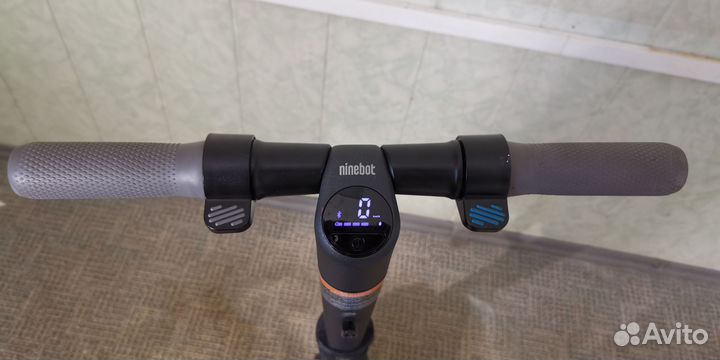 Электросамокат Ninebot KickScooter ES2