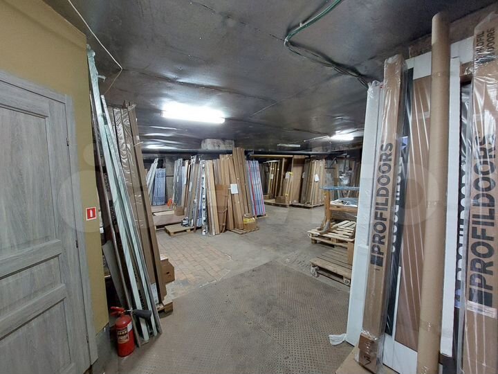 Склад, 318 м²