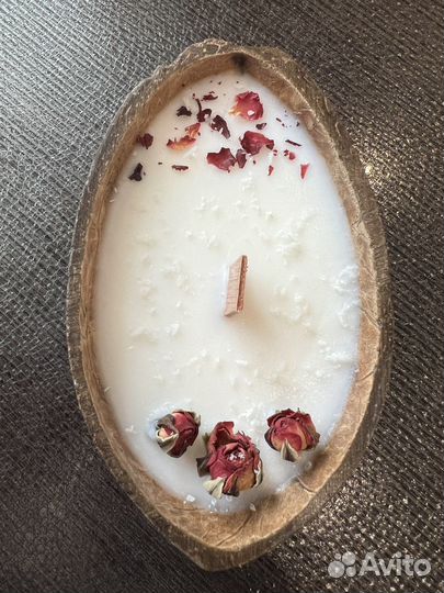 Свеча в кокосе