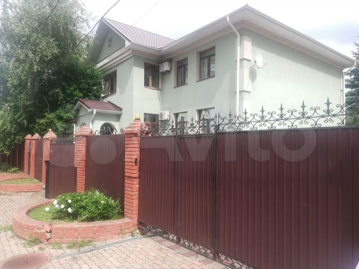 Коттедж 446 м² на участке 24 сот.