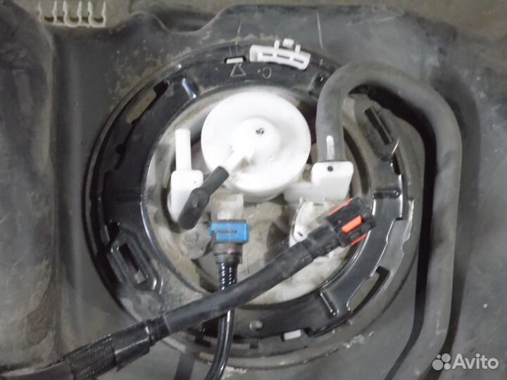 Бензобак Лексус GS IS RC