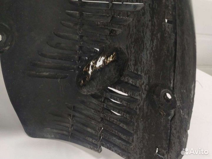 Подкрылок Mercedes E W211