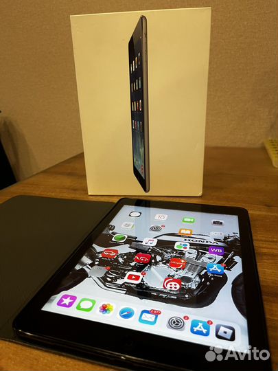 iPad air 64gb space gray MD793RU/A model A1475