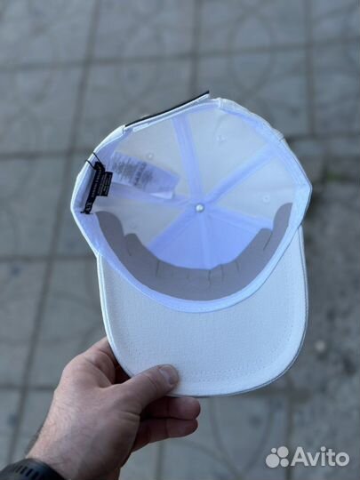 Бейсболка мужская белая