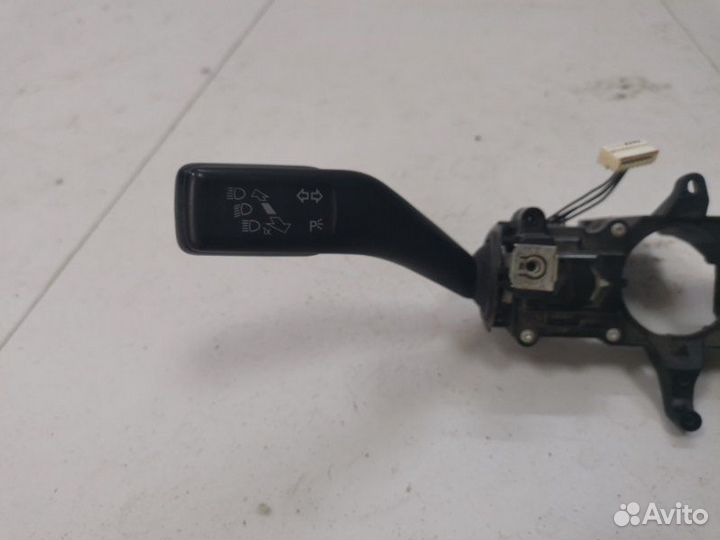 Подрулевой переключатель поворотников Volkswagen